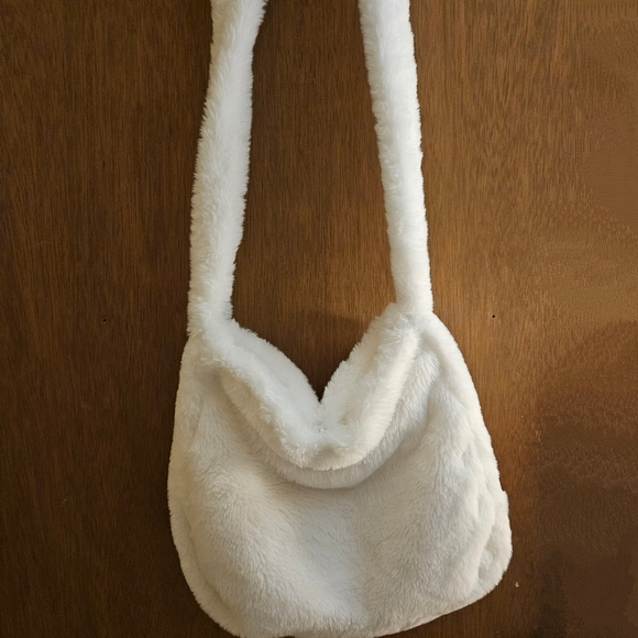 Forever 21 Handbags - Forever 21 plush white over the shoulder tote bag with magnetic closure snap